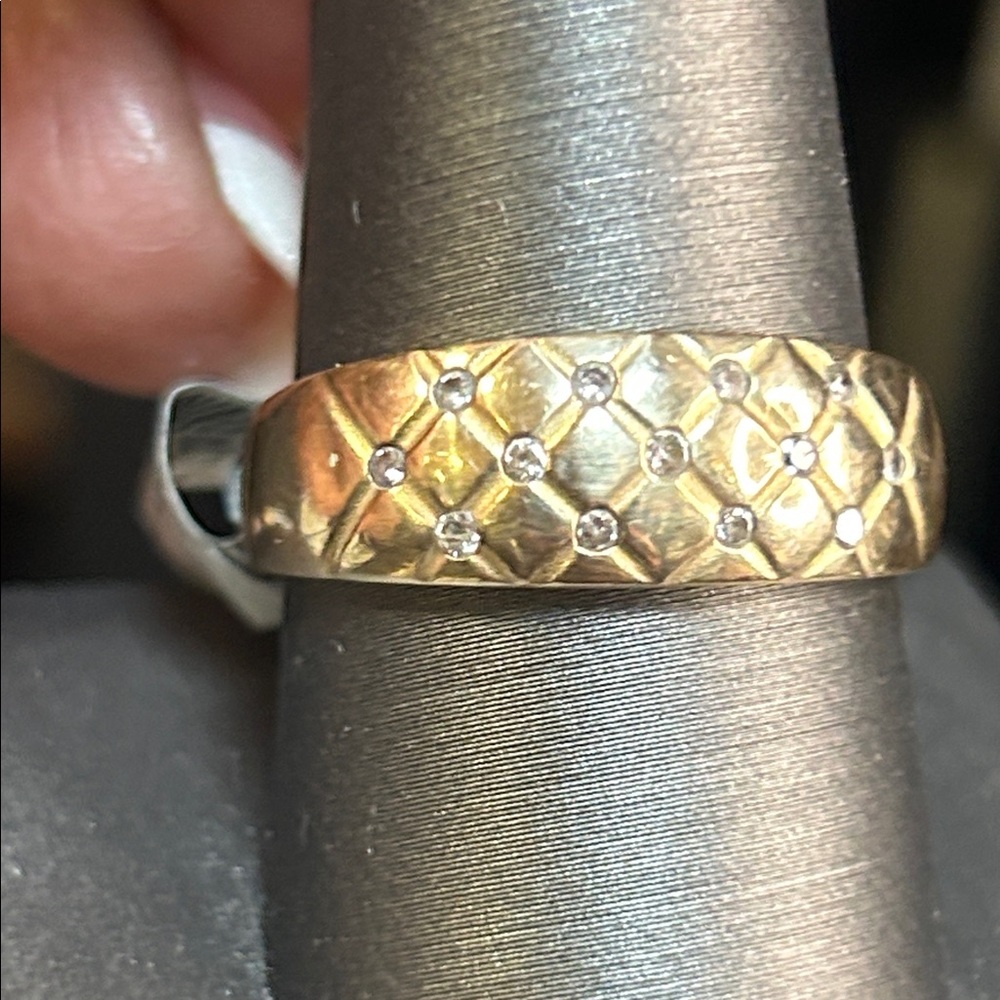 368517 14k yg diamond cross cross ring